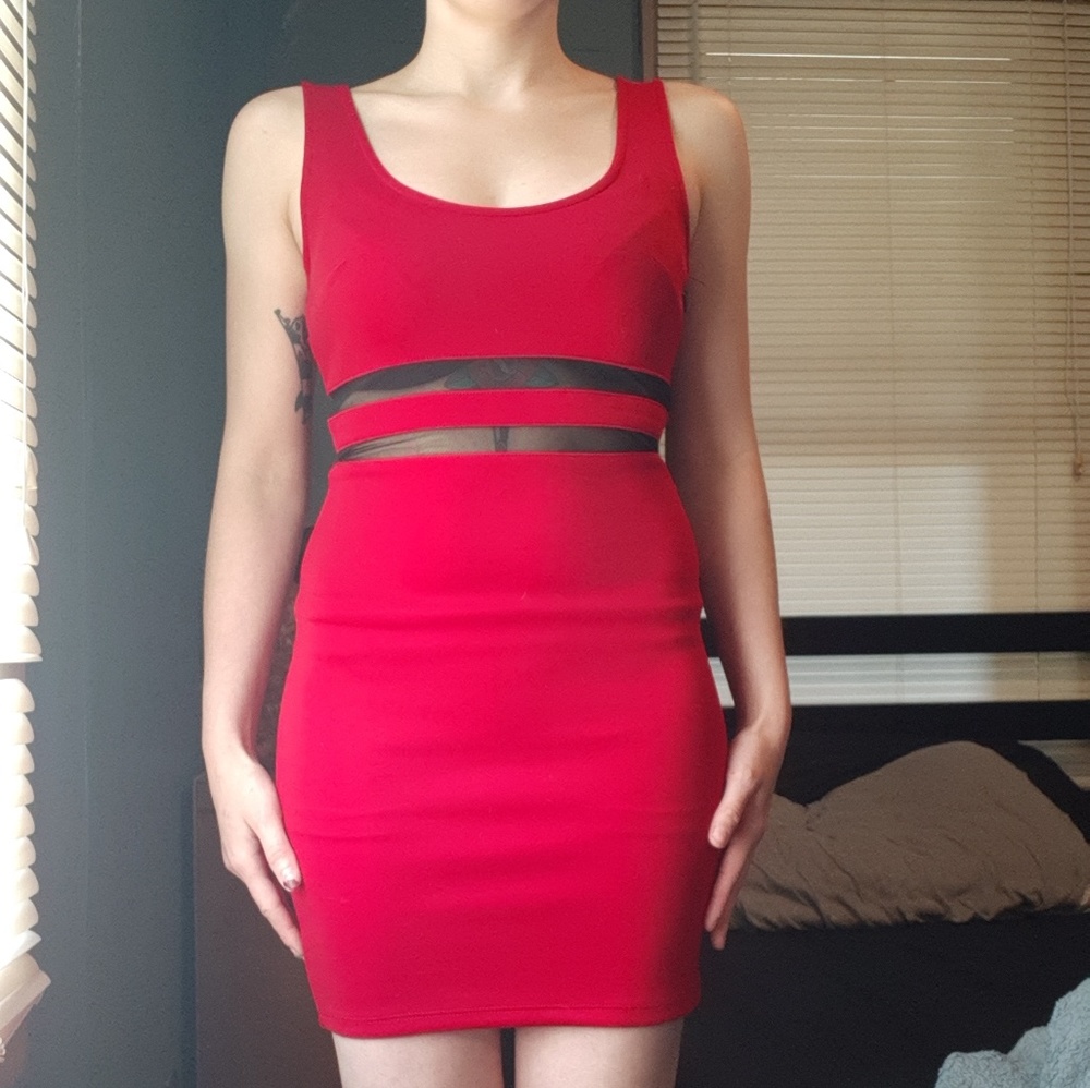Red bodycon dress